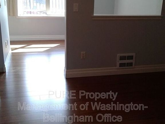 4th image of 960 Harris Ave #B-307