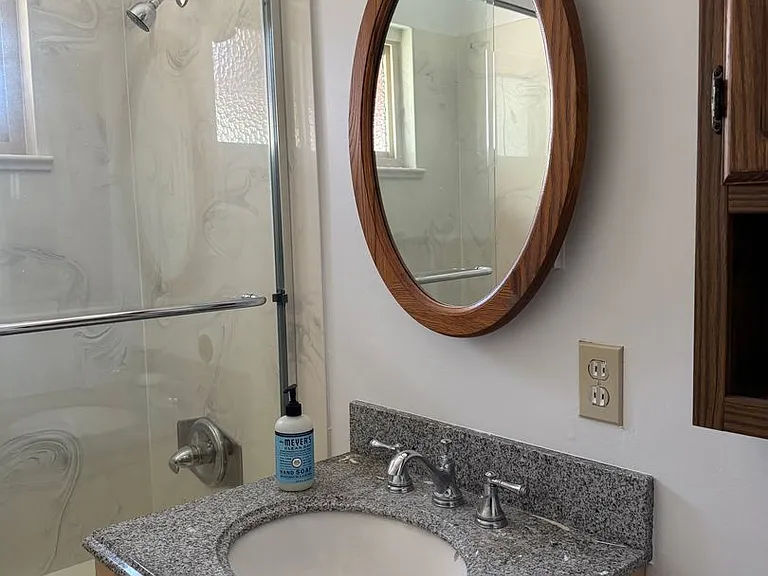 1214 Cornell Dr — Photo 6