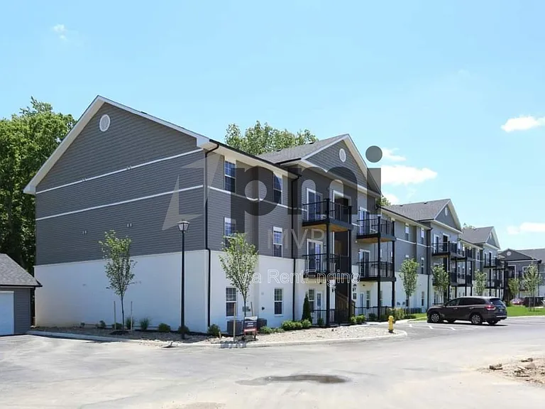 Jefferson Pointe — Photo 15