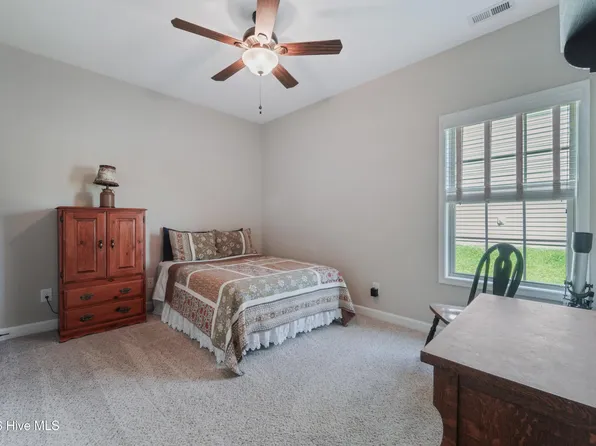 134 Mittams Point Drive, Jacksonville, NC 28546