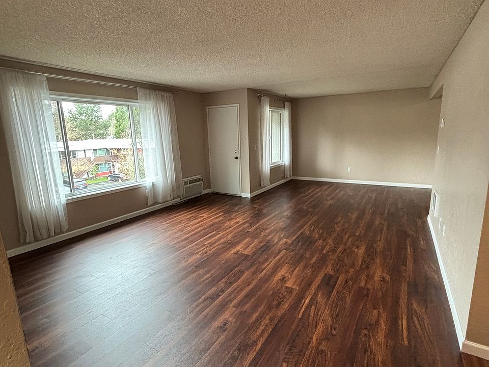 1st image of 12300 28th Ave NE APT 302