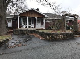 134 Columbia Rd, Lowell, MA 01854