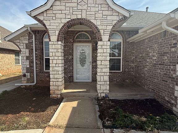 3rd image of 1704 Dorothy Dr