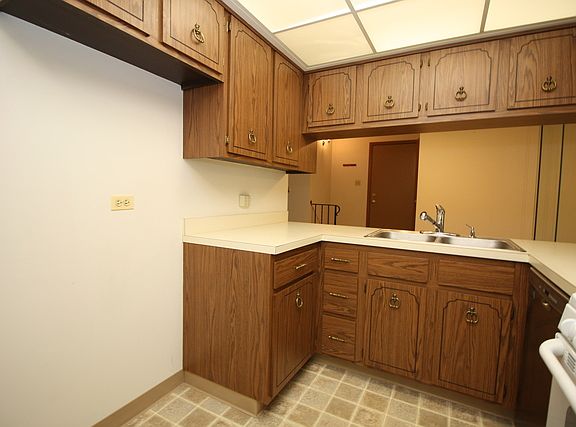 5th image of 13426 W Circle Dr