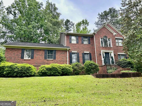 1808 Stoney Crest Dr, Elberton, GA 30635