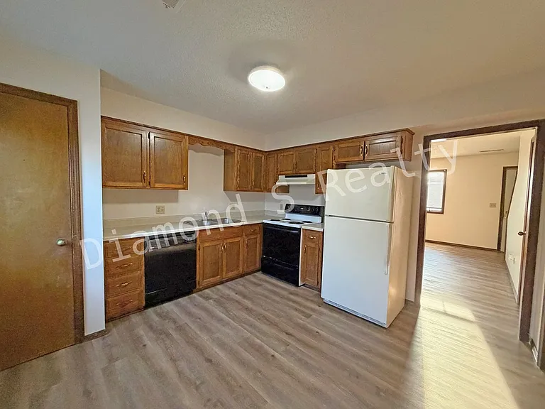 1201 N Main St — Photo 5