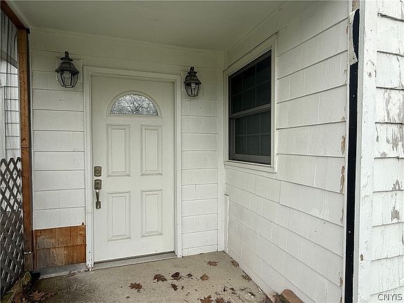 3rd image of 1001 Cold Springs Rd