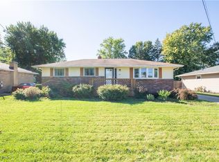 251 Buckeye Dr, Berea, OH 44017