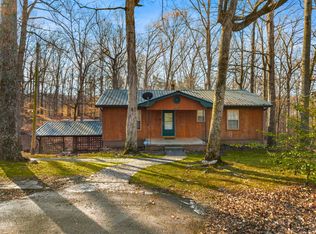 1027 Dean Cir, Dandridge, TN 37725