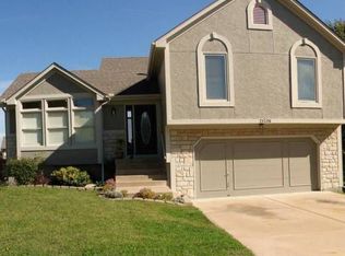 21206 W 56th St, Shawnee, KS 66218