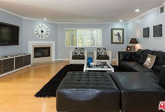 5th image of 1323 N Sweetzer Ave APT 101