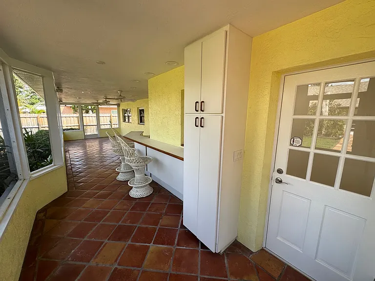 Grevilla Ave S — Photo 15