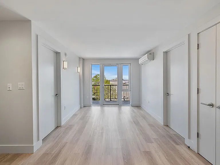 2605 Snyder Ave #2B — Photo 1