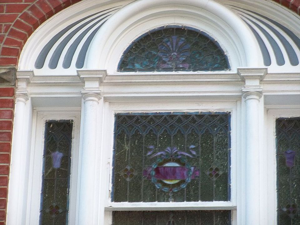 2nd image of 5818 Elgin St
