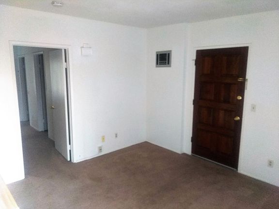 4th image of 4526 33rd St APT 3