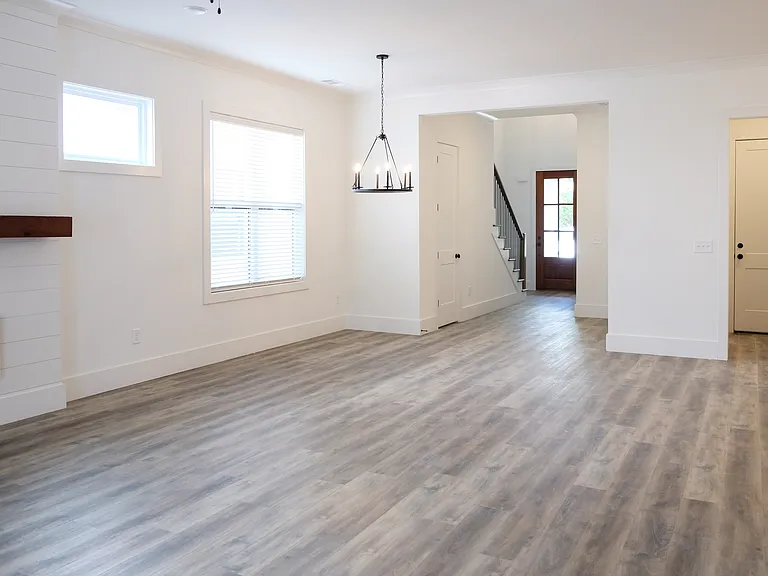 2824 Valley Rd — Photo 4