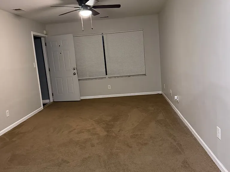 6118 Dickson Rd — Photo 16