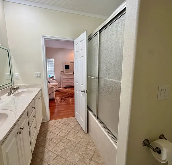 53 Maple St — Photo 13