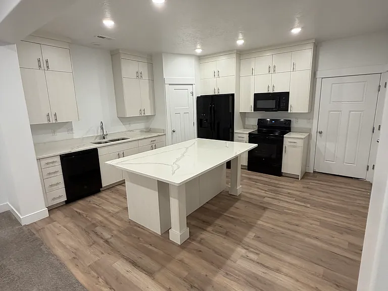 2736 E Kistler Aly — Photo 17
