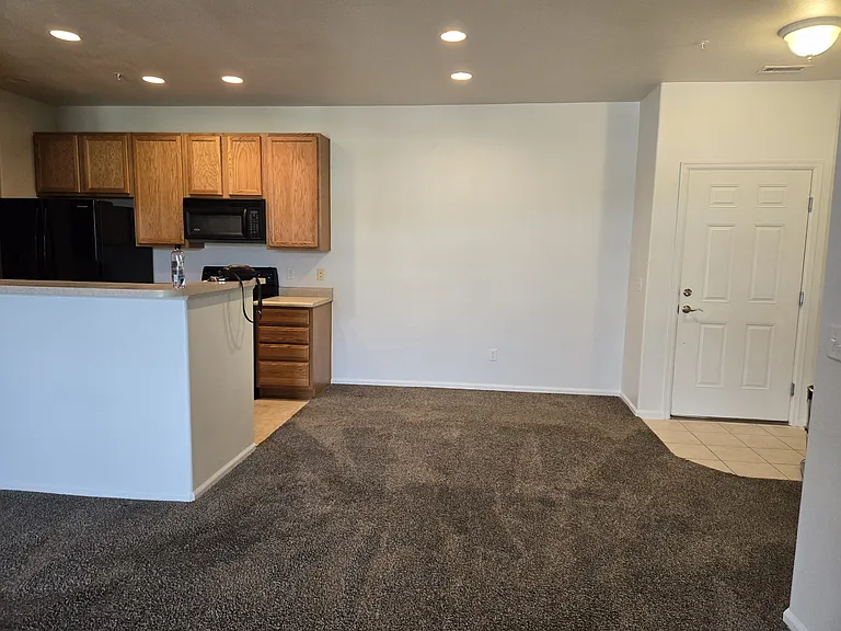 1575 Olympia Cir #205 — Photo 10