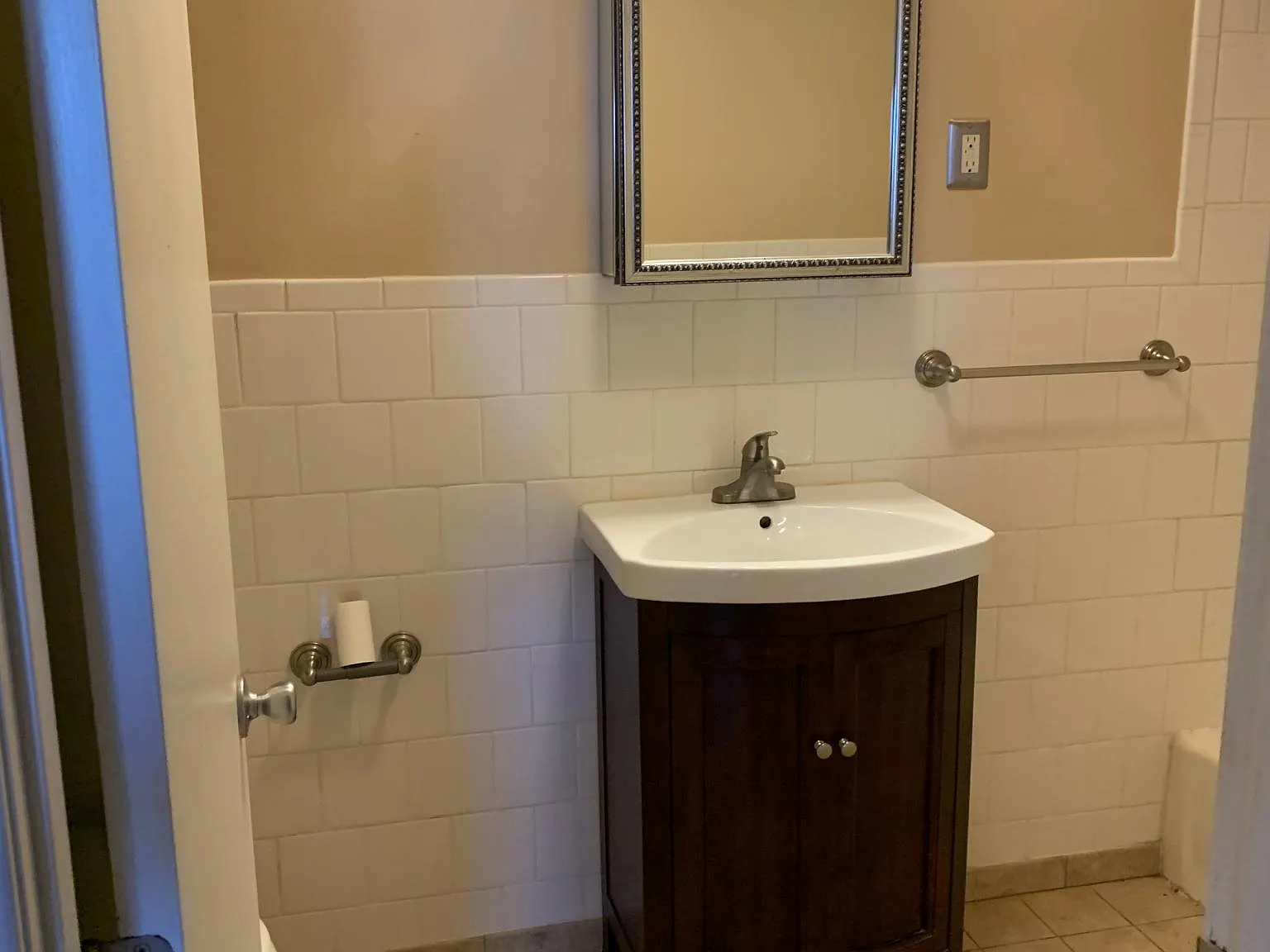 1 bed, 700 sqft, $1,500 — Photo 2