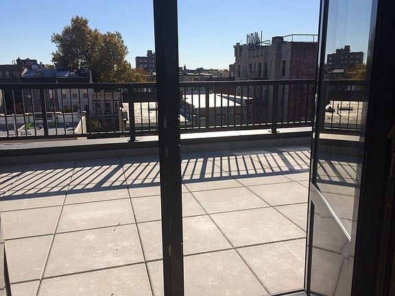 3rd image of 88 Hart St #401
