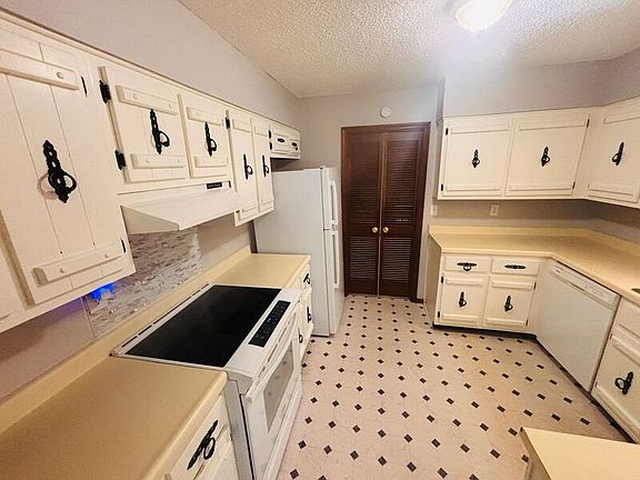 4th image of 3118 Leeridge Dr