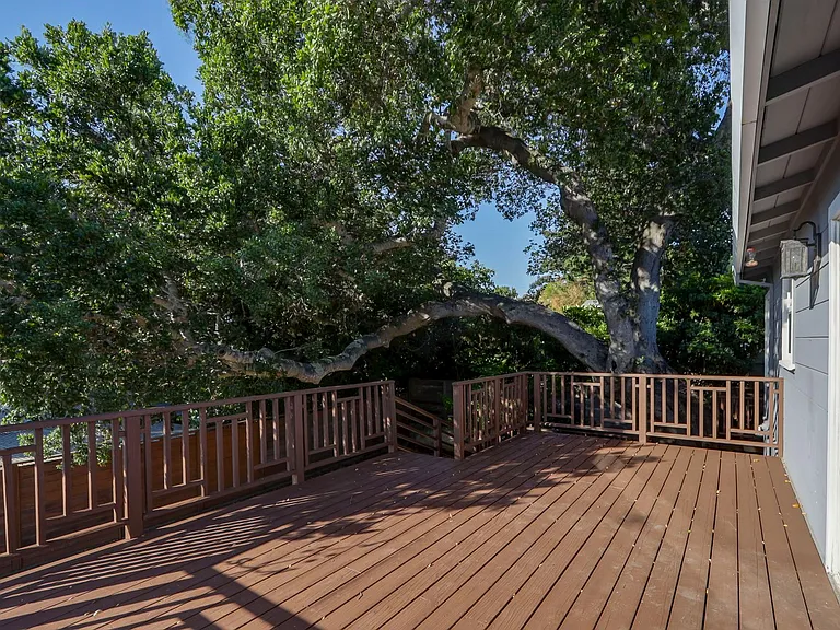 320 La Casa Ave — Photo 24