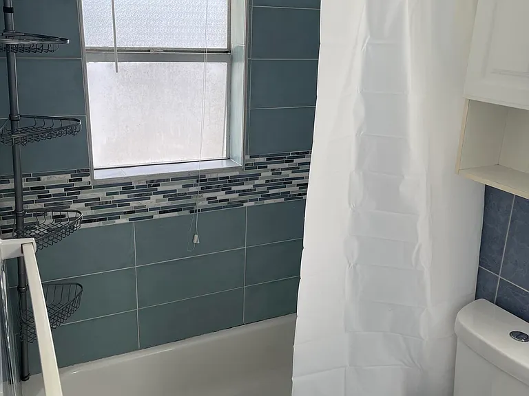 440 SE 2nd Ave #5 — Photo 11