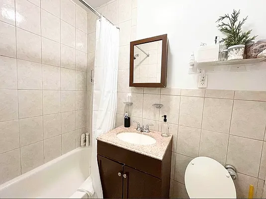 Rented by Century 21 Premier  | media 4