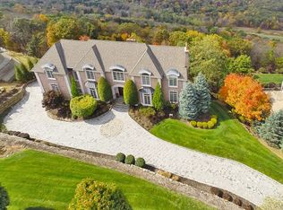 25 Tudor Rose Ter, Mahwah, NJ 07430