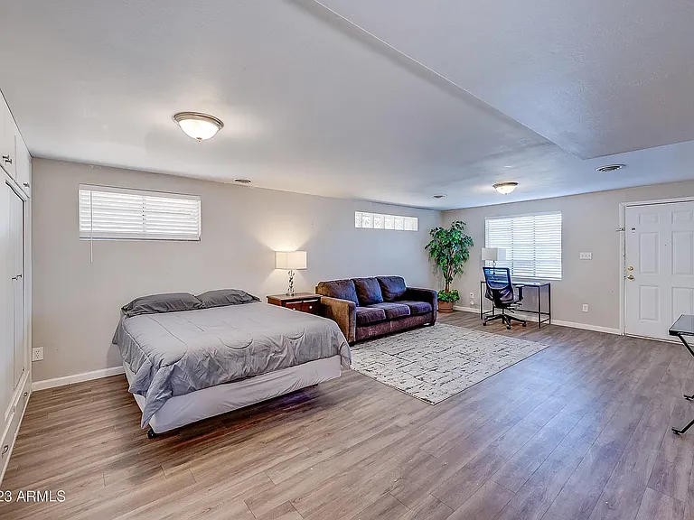 618 E Clarendon Ave #B — Photo 18