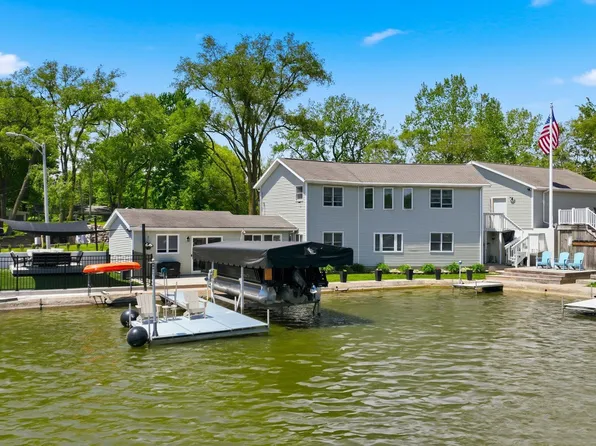 1420 N Shore Dr, Rome City, IN 46784