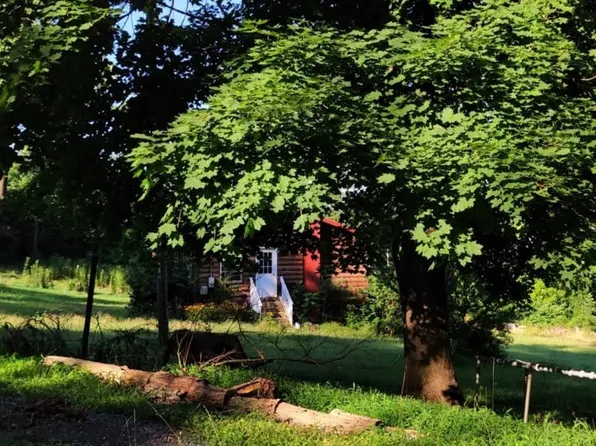 16390 Mountain Orchard Ln, Round Hill, VA 20141