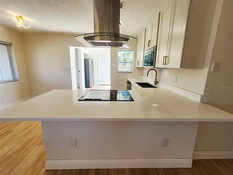 2494 Del Rio Way — Photo 11