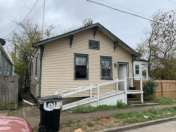 4th image of 2828 Saint Andrew St