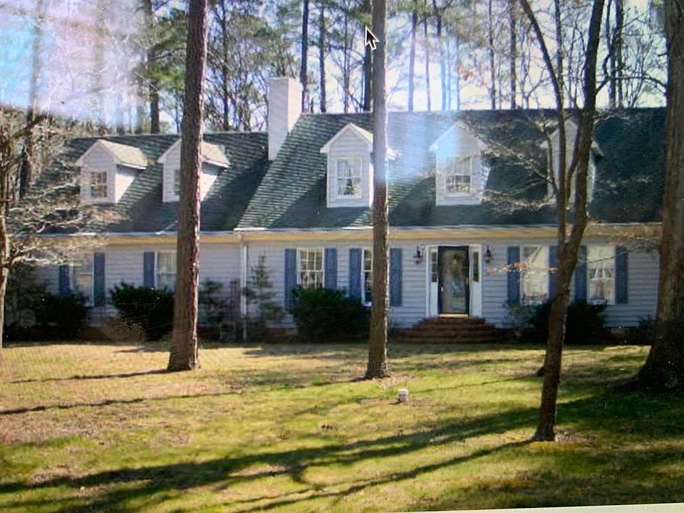 1st image of 8247 Holly Cir