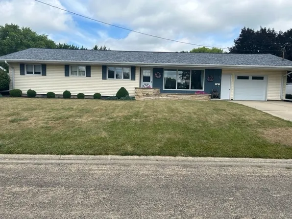 518 Christopher St, Morrison, IL 61270