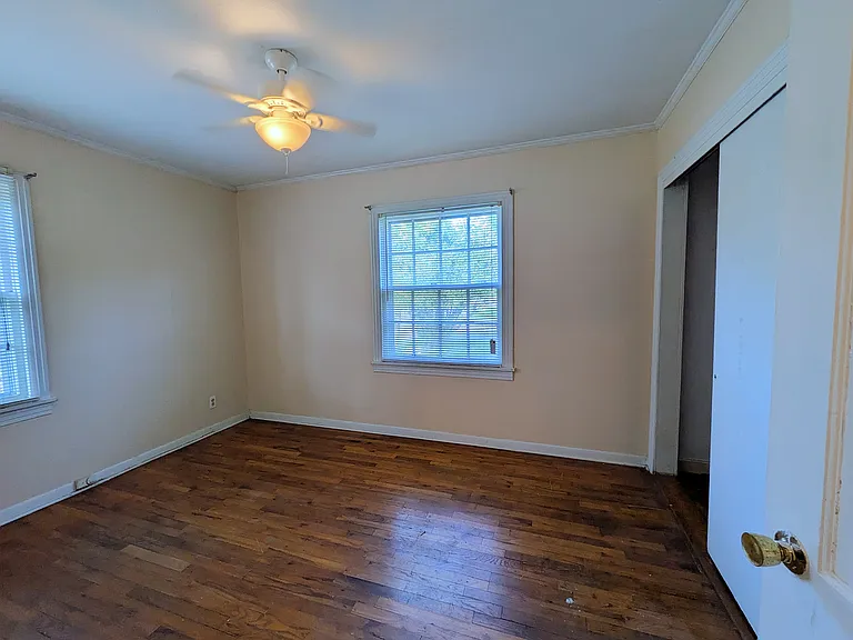416 N 19th Ave — Photo 5