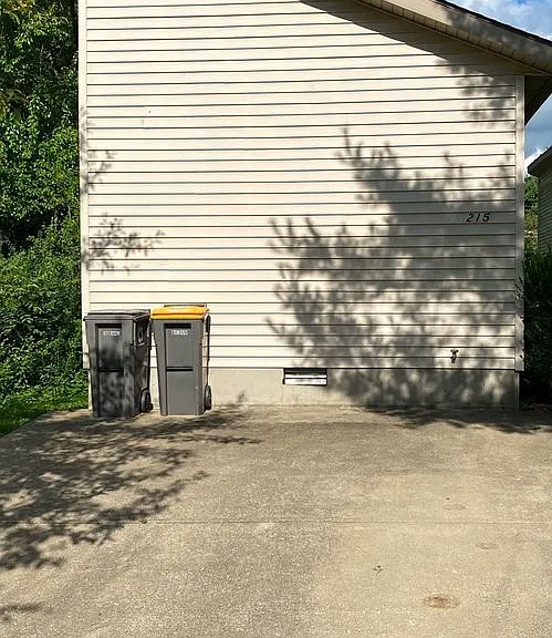215 S Roosevelt St — Photo 2