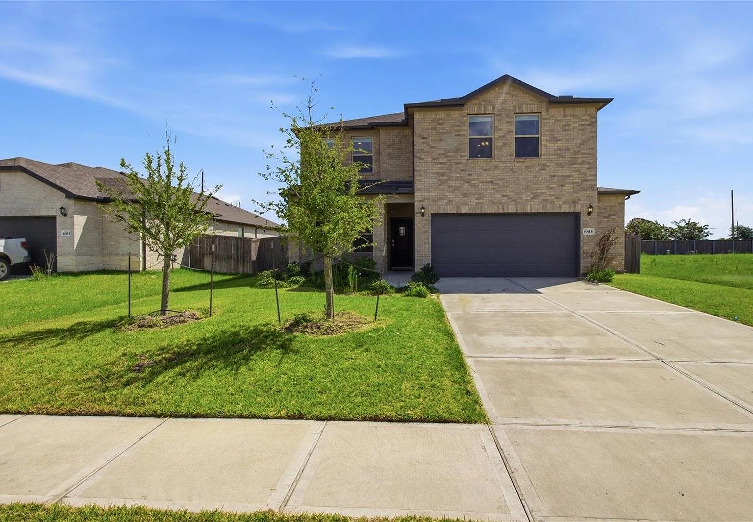 5 bed, 2571 sqft, $2,600 — Photo 1