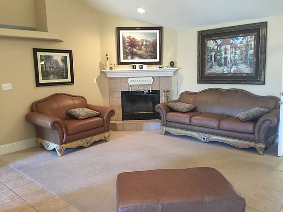 5th image of 631 Pinebrook Cir