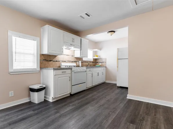 305 N Live Oak St APT 2, Houston, TX 77003