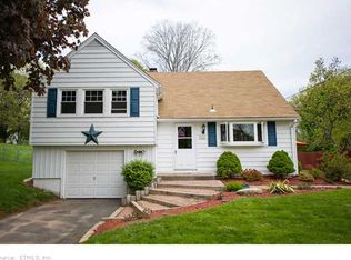 135 Dickerman St, Hamden, CT 06518