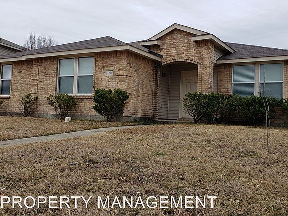 2nd image of 1228 Cyprus Dr