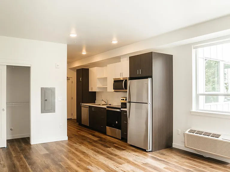 7448 N Saint Louis Ave #101 — Photo 5