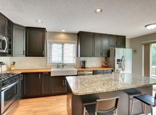 9411 Parkside Ct N, Champlin, MN 55316