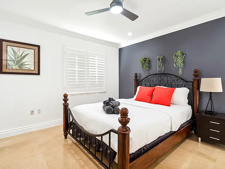 7350 SW 31st St — Photo 37