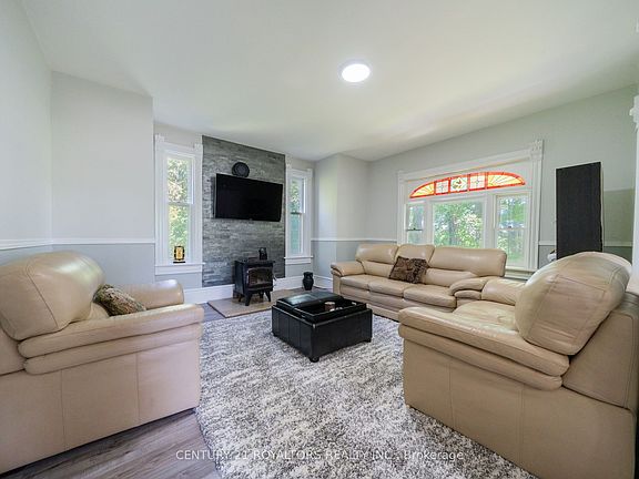4th image of 5112 King St