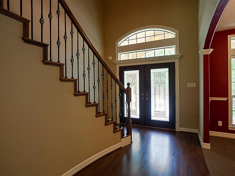 289 Broadmoor Dr — Photo 6